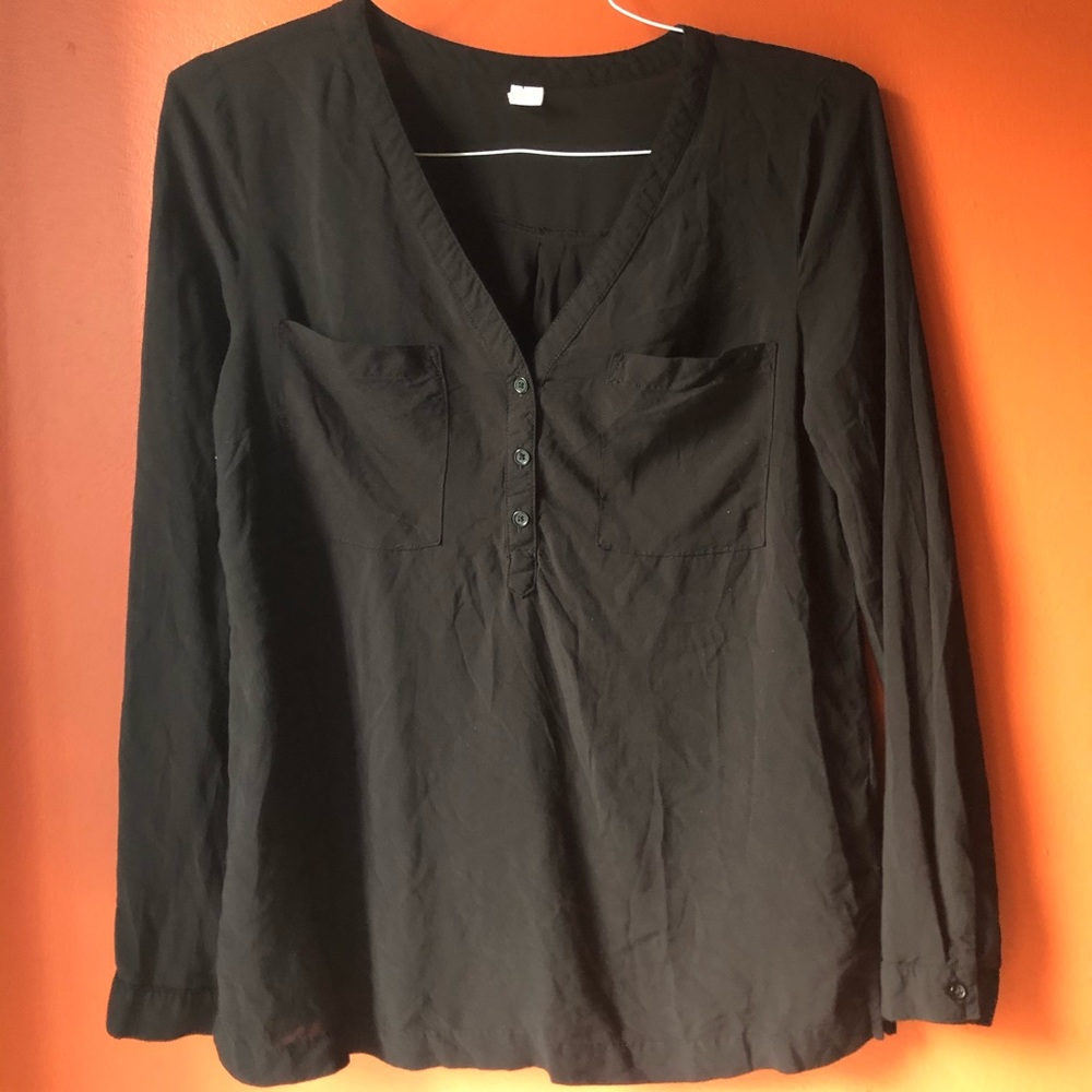 3 for $20/ Old Navy Rayon Black Shirt Size M